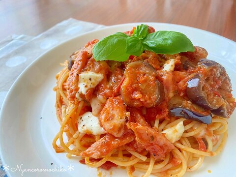 定番♡ナスとモッツァレラのトマトパスタ